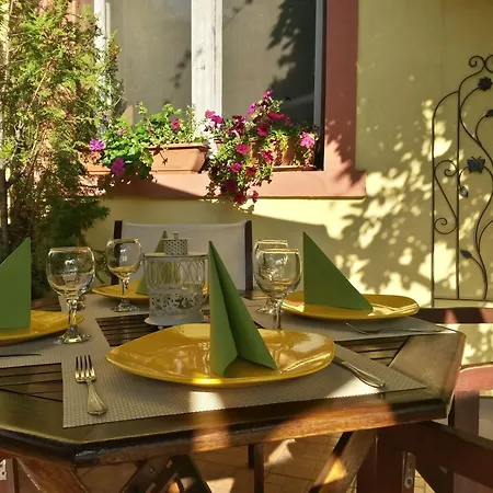 Casa Mica Pensión 3*