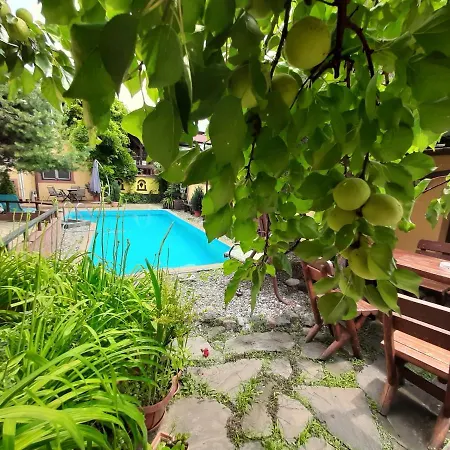Casa Mica 3*