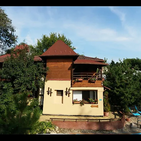 Casa Mica 3* Бухарест